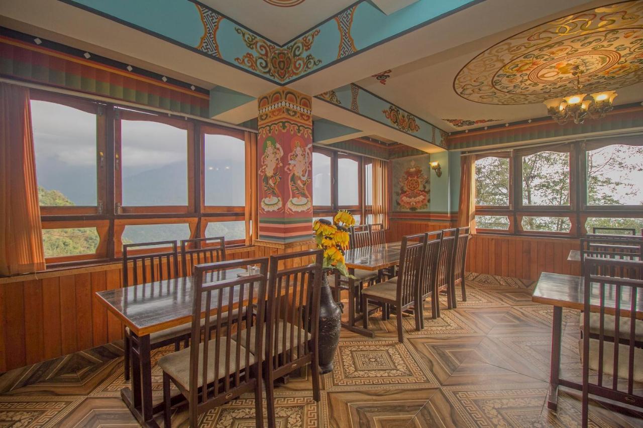Retreat Hotel & Spa Gangtok Exterior photo